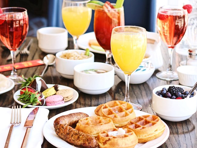 Sonntagsgenuss mit Blick auf den Neckar - Brunch im Grill 16
